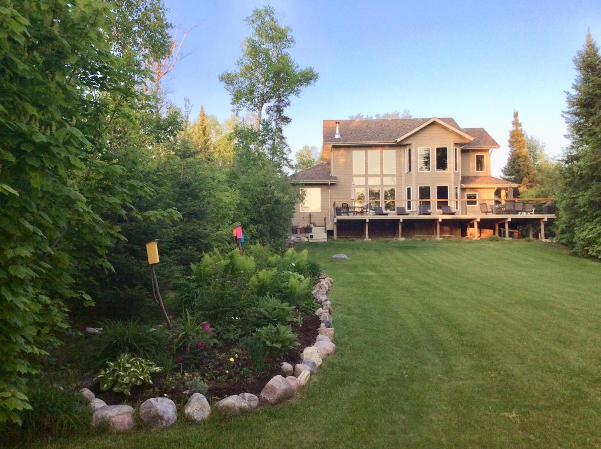 Pebble Springs Bnb Grand Beach Exterior foto